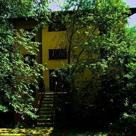Raj Z Widokiem Na Panorame Gorska